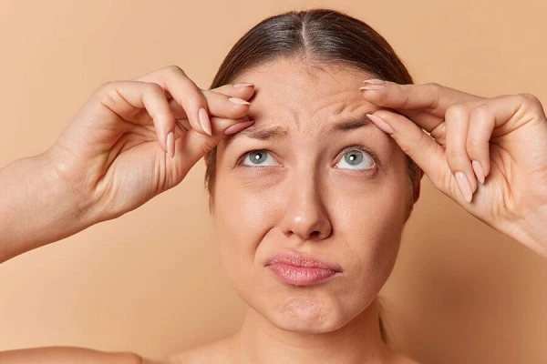 Vialox Peptide Block Neurotransmission to Reduce Wrinkles